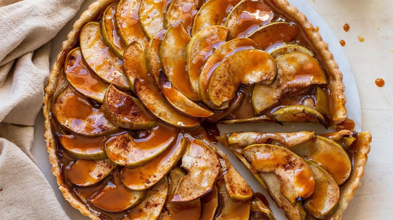 Caramel Apple Tart | Apple Pie Filling in a Tart Crust & Homemade Caramel
